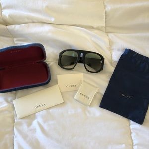 GUCCI SUNGLASSES